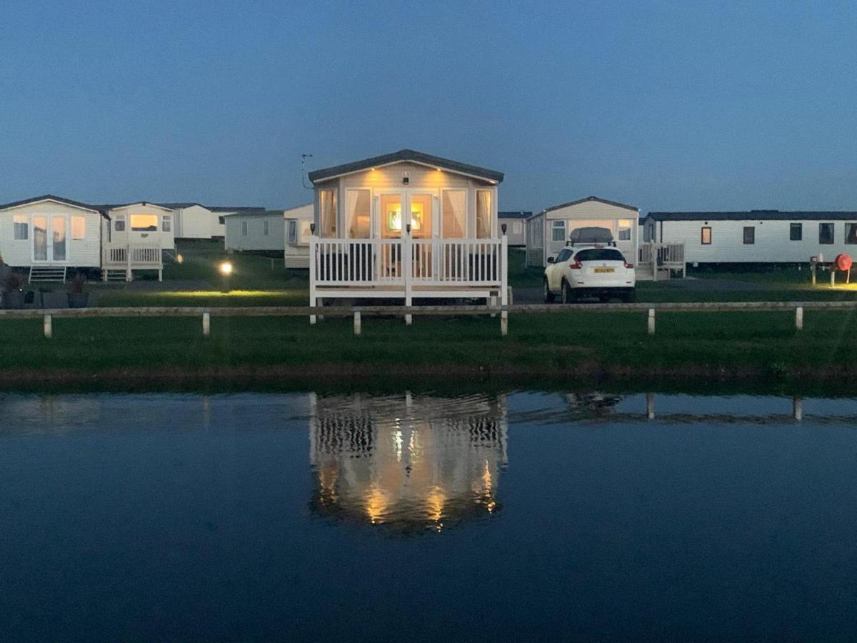 7 The Dales Sand Le Mere Holiday Village Tunstall  Exteriör bild